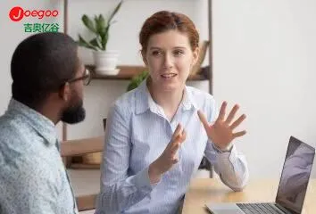 Тайские клиенты выбирают наш торговый автомат для мойки небольших автомобилей