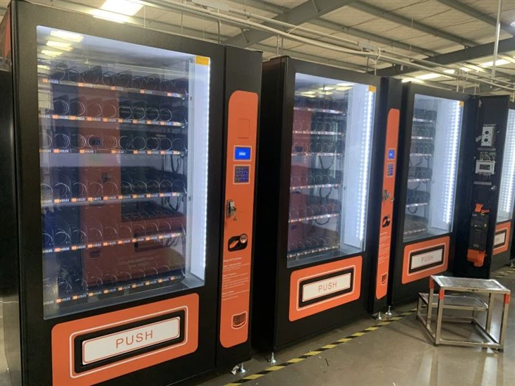 Food And Snack Vending Machine